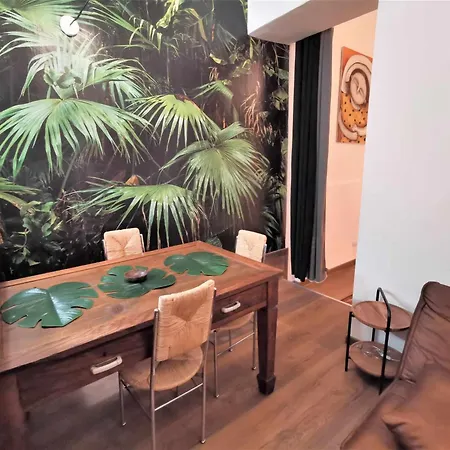 Apartment Jungle Fever *